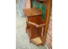Harris Lebus. An Arts & Crafts Oak hallstand - Thumbnail 8