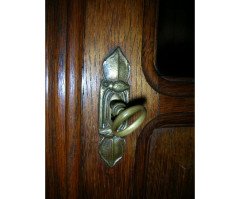 Mathieu Gallerey. An Arts & Crafts Oak sideboard - Thumbnail 10
