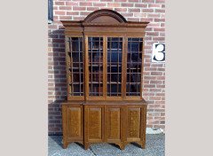 Howard and Sons. exquisite and fine quality (1/4 sawn) Oak breakfront bookcase - Thumbnail 2