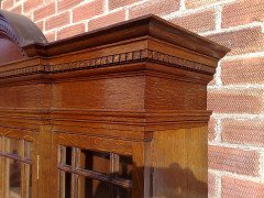 Howard and Sons. exquisite and fine quality (1/4 sawn) Oak breakfront bookcase - Thumbnail 12