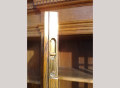 Howard and Sons. exquisite and fine quality (1/4 sawn) Oak breakfront bookcase - Thumbnail 24