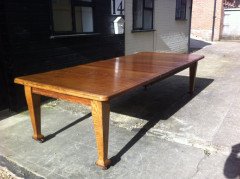 A Well-Crafted twelve seater Arts & Crafts extending Oak dining table with two extra leaves. - Thumbnail 2