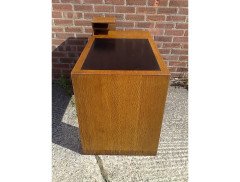 A Well Designed 1930's Oak Desk - Thumbnail 4