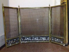 A Good Quality Arts and Crafts Brass Folding Firescreen - Thumbnail 5