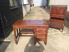 A rare well designed very Well-Crafted Arts Crafts metamorphic knee hole quarter sawn Oak architects or artist desk - Thumbnail 1