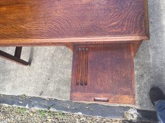 A rare well designed very Well-Crafted Arts Crafts metamorphic knee hole quarter sawn Oak architects or artist desk - Thumbnail 16