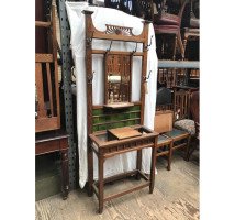 An Arts & Crafts Oak Hallstand - Thumbnail 3