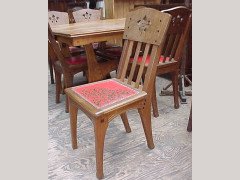 A French Arts & Crafts Oak extending dining table - Thumbnail 7