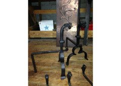 A good set of four Arts & Crafts hand made fire utensils with dogs heads - Thumbnail 14