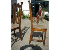 Shapland & Petter. An unusual pair of side chairs with original rush seats and Heart shaped carvings to the tops - Thumbnail 3