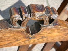 Shapland & Petter. An unusual pair of side chairs with original rush seats and Heart shaped carvings to the tops - Thumbnail 6