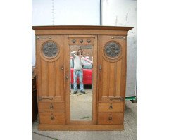 Shapland & Petter. Oak bedroom pair with matching double bed - Thumbnail 3