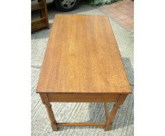 Heal's of London. An Oak Arts & Crafts Cotswold style two drawer desk - Thumbnail 3