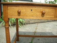 Heal's of London. An Oak Arts & Crafts Cotswold style two drawer desk - Thumbnail 4