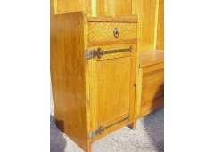 Liberty & Co. A top quality well designed Arts & Crafts Oak hall seat - Thumbnail 4