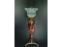 W. A. S. Benson. A rare brass and copper 3 leg oil lamp - Thumbnail 1