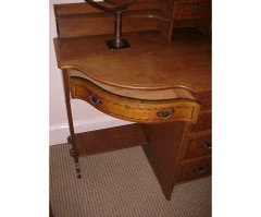 Arthur Simpson. unusual Arts & Crafts Oak dressing tables - Thumbnail 3