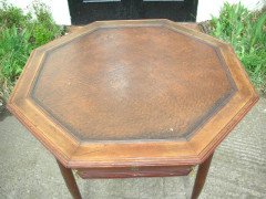 Henry Vandevelde, Style of. A well designed octagonal continental Library table - Thumbnail 4
