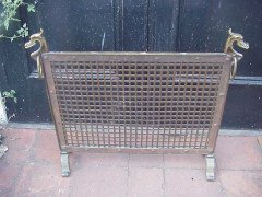 A Well-Crafted Fire Screen with Dragon Style Heads - Thumbnail 6