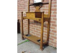 Liberty & Co., a Well-Crafted Oak Arts & Crafts Hallstand - Thumbnail 2