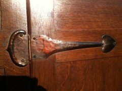 Bath Cabinet Makers. An Arts and Crafts oak hall cupboard in the Glasgow Style - Thumbnail 20