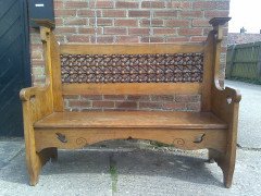 Leonard Wyburd for Liberty & Co. A rare Liberty & Co. Arts & Crafts Oak settle - Thumbnail 1