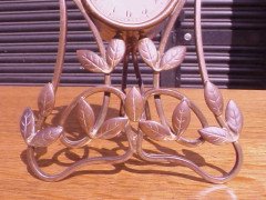 A little Arts & Crafts mantle/bedside clock - Thumbnail 3