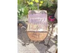An Arts & Crafts copper and wrought iron coal bucket - Thumbnail 2