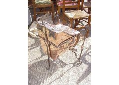 An Arts & Crafts copper and wrought iron coal bucket - Thumbnail 3