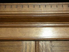 Lamb of Manchester. A compactum style wardrobe with castellated cornice - Thumbnail 3