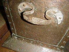 Arts & Crafts, c.1900 Copper Coal Bucket with Hammered Leaves and Wrought Iron Handle - Thumbnail 2