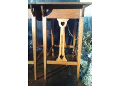 Liberty & Co. A pair of Arts & Crafts Oak sidetable - Thumbnail 6