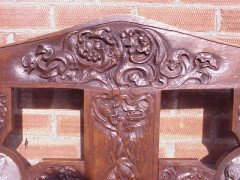 A Celtic Arts & Crafts carved Oak settle with carved dragons to the tops - Thumbnail 9