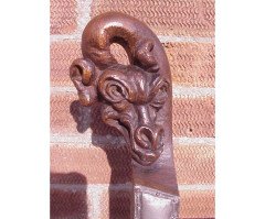 A Celtic Arts & Crafts carved Oak settle with carved dragons to the tops - Thumbnail 12