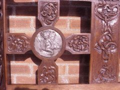 A Celtic Arts & Crafts carved Oak settle with carved dragons to the tops - Thumbnail 13