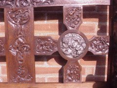 A Celtic Arts & Crafts carved Oak settle with carved dragons to the tops - Thumbnail 15