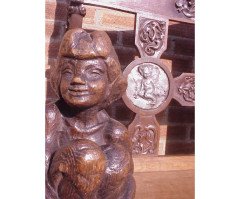 A Celtic Arts & Crafts carved Oak settle with carved dragons to the tops - Thumbnail 29