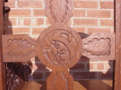 A Celtic Arts and Crafts carved oak settle with carved dragons to the tops - Thumbnail 33