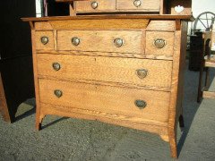 Harris Lebus. An Arts & Crafts Oak bedroom pair - Thumbnail 13