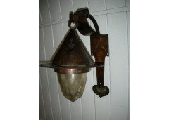Birmingham Guild of Handicraft. A set of four Arts & Crafts copper wall lights - Thumbnail 2