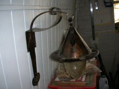 Birmingham Guild of Handicraft. A set of four Arts & Crafts copper wall lights - Thumbnail 4