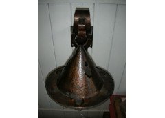 Birmingham Guild of Handicraft. A set of four Arts & Crafts copper wall lights - Thumbnail 7