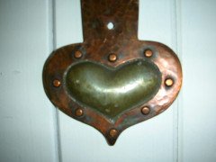 Birmingham Guild of Handicraft. A set of four Arts & Crafts copper wall lights - Thumbnail 10