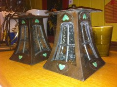 A pair of Arts & Crafts hand hammered lantern - Thumbnail 2