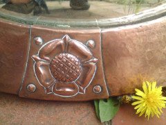 Liberty and Co. An Arts and Crafts copper mirror - Thumbnail 3
