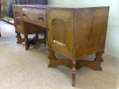 Romney Green. An Arts & Crafts Oak sideboard - Thumbnail 2