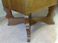 Romney Green. An Arts & Crafts Oak sideboard - Thumbnail 9