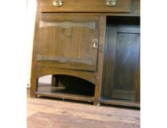 M. H. Baillie Scott Attributed, Arts & Crafts sideboard with his famous Daffodil design hand painted - Thumbnail 4