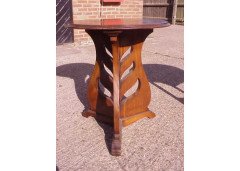 M. H. Baillie Scott, In the manner of. A sidetable - Thumbnail 2