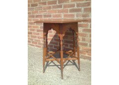 Liberty & Co. A rare Liberty & Co. Oak sidetable - Thumbnail 3